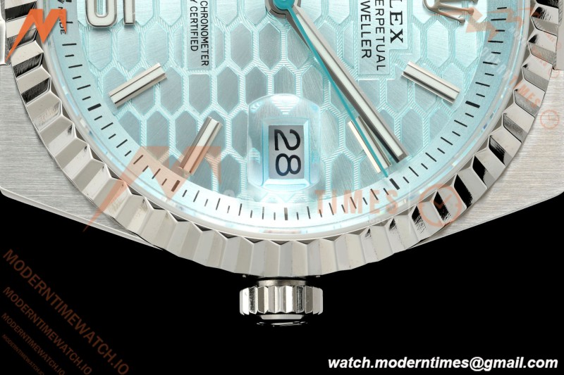Rolex - Land-Dweller 127336 40mm Jub Flt SS/SS Blu/Stk DIWF A7135