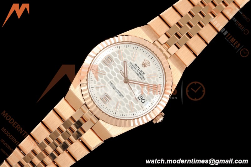 Rolex - Land-Dweller 127335 40mm Jub Flt RG/RG Wht/Stk 2F A7135