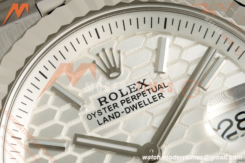 Rolex - Land-Dweller 127334 40mm Jub Flt SS/SS Wht/Stk 2F A7135