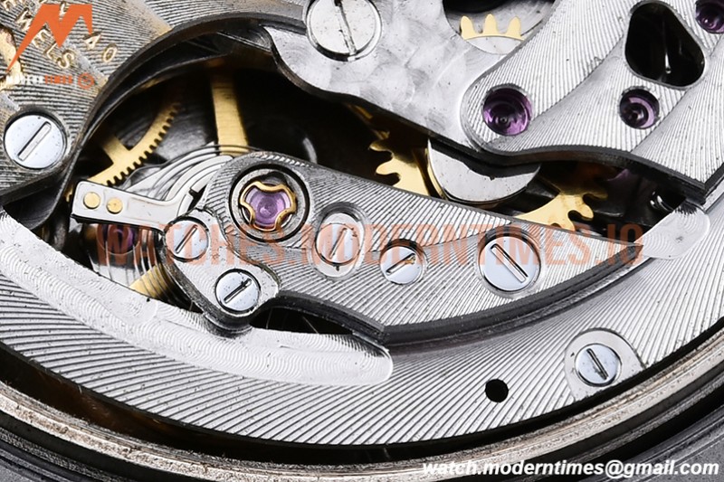Patek Philippe - Nautilus Chrono Travel 5990 SS/SS Grey SPPF A28-520