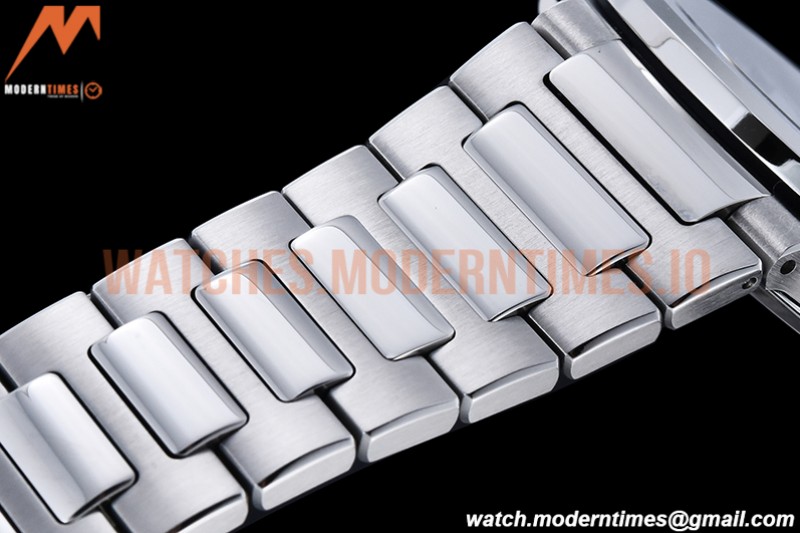 Patek Philippe - Nautilus Ladies 7118 35mm SS/SS Wht/Stk PPF A324