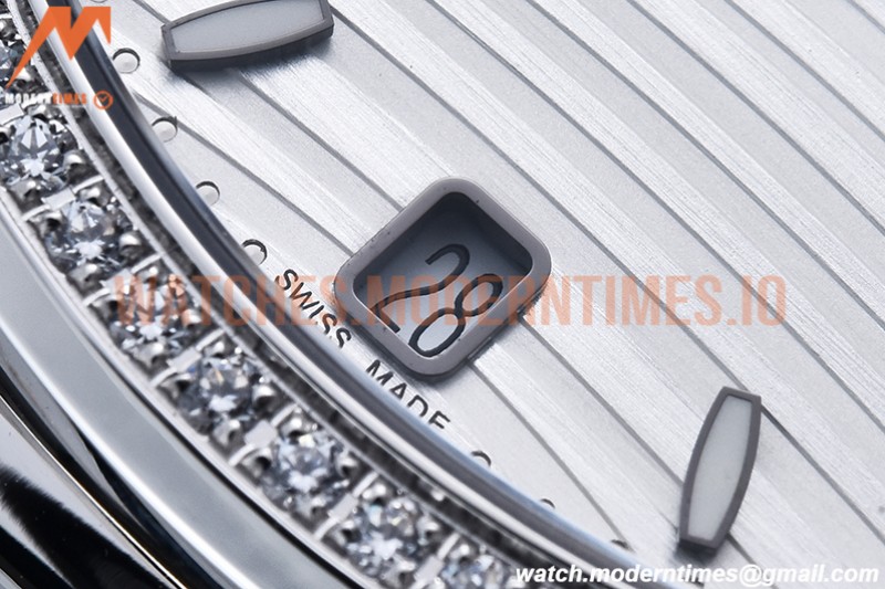 Patek Philippe - Nautilus Ladies 7118 35mm Dia SS/SS Wht/Stk PPF A324