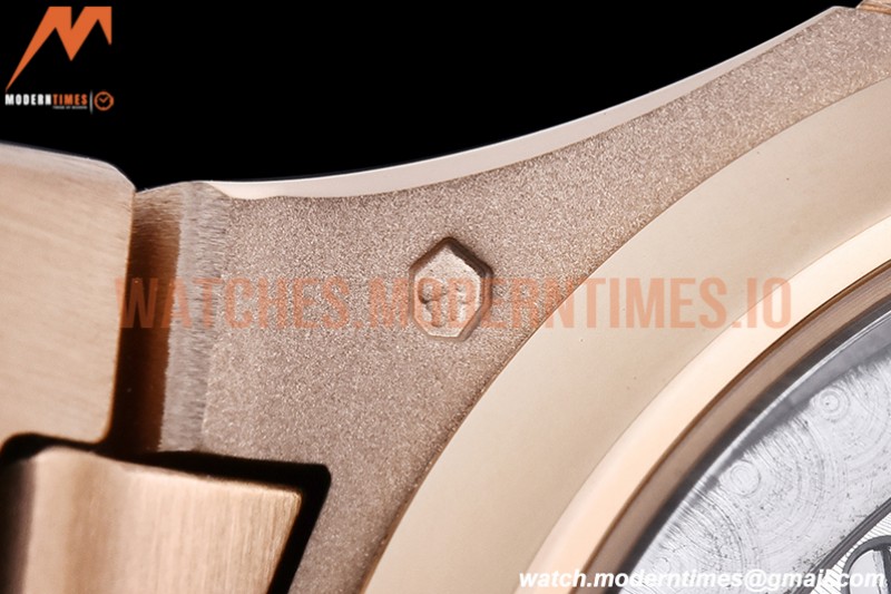 Patek Philippe - Nautilus Ladies 7118 35mm RG/RG RG/Stk PPF A324