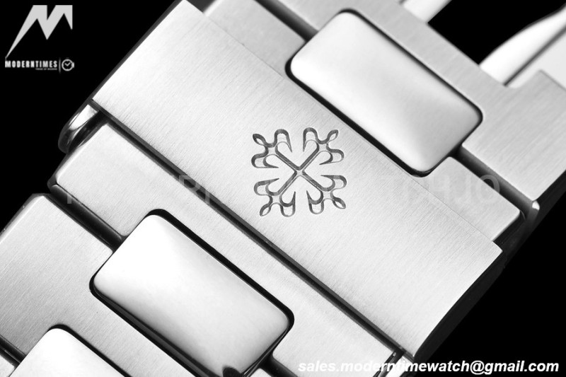 Patek Philippe - Nautilus Automatic 40mm 5711/1A SS/SS Green PPF A324