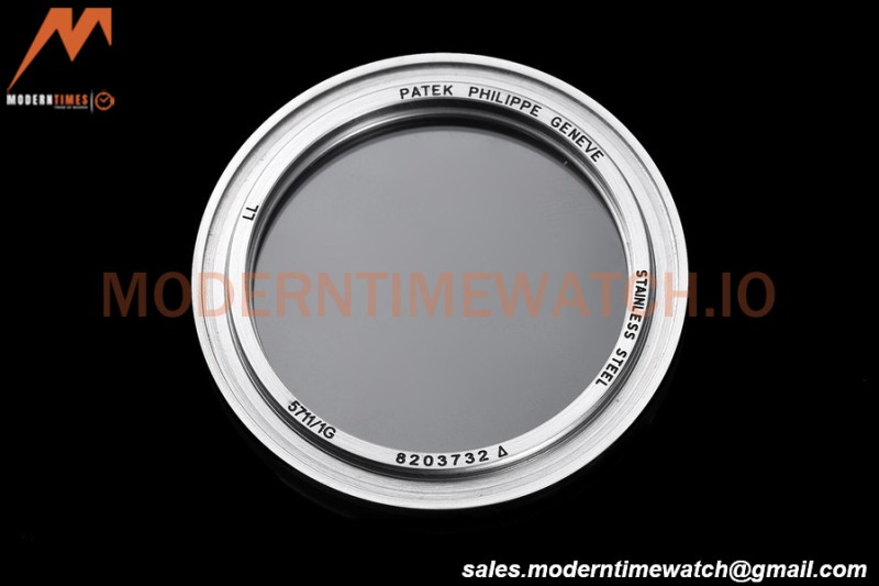 Patek Philippe - Nautilus Automatic 40mm 5713/1G Diamond SS/SS Blue/Diam PPF A324