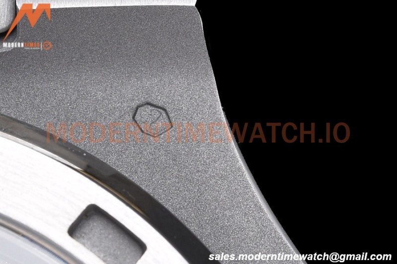 Patek Philippe - Nautilus Automatic 40mm 5713/1G Diamond SS/SS Blue/Diam PPF A324