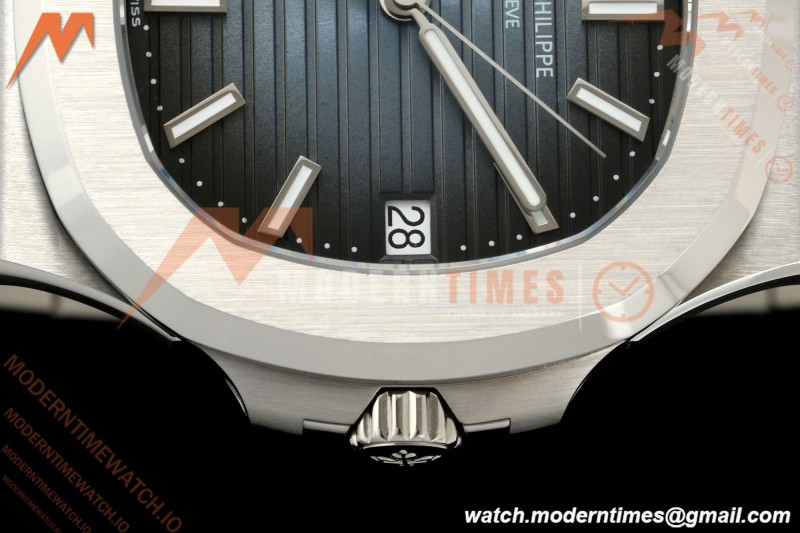 Patek Philippe - Nautilus Automatic 40mm 5711/1A SS/SS Blue DDF DD324SC