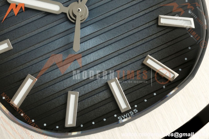 Patek Philippe - Nautilus Automatic 40mm 5711/1A SS/SS Blue DDF DD324SC