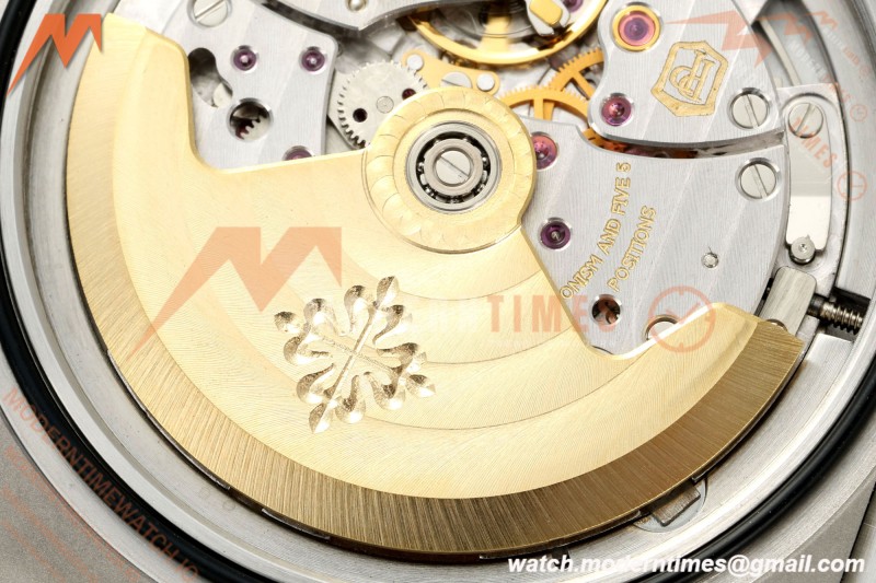 Patek Philippe - Nautilus Automatic 40mm 5711/1A SS/SS White DDF DD324
