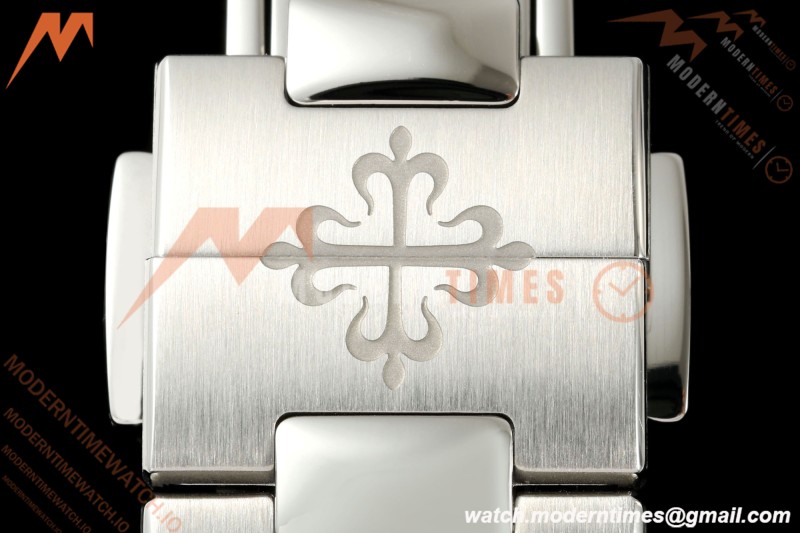 Patek Philippe - Nautilus Automatic 40mm 5711/1A SS/SS White DDF DD330