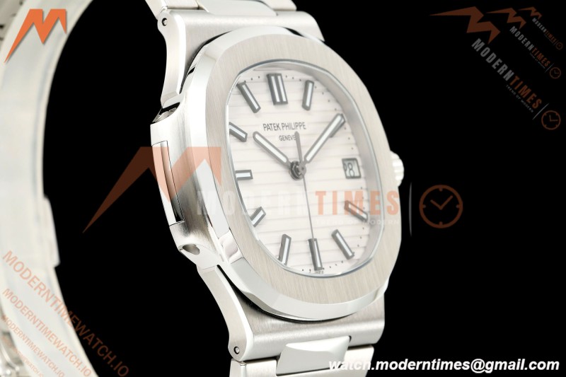 Patek Philippe - Nautilus Automatic 40mm 5711/1A SS/SS White DDF DD330