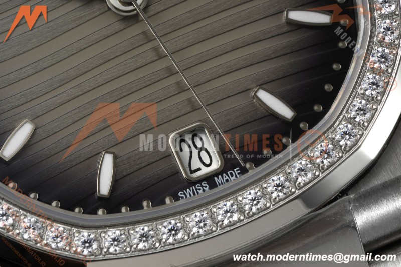 Patek Philippe - Nautilus Ladies 7118 35mm SS/SS Gray/Stk Diamonod 3KF DD324