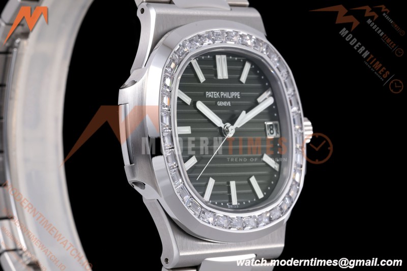 Patek Philippe - Nautilus Automatic 40mm 5711/1300A SS/SS Diamond Green Dial DDF DD330