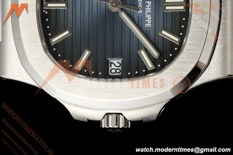 Patek Philippe - Nautilus Automatic 40mm 5711/1A SS/SS Blue Dial PPF JH330