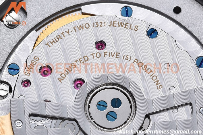 Vacheron Constantin - Overseas 47040 42mm SS/SS White PPF A1226
