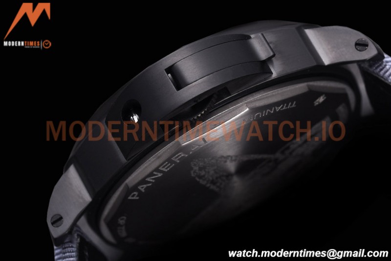 Panerai - Pam2121 Luminor Base Giorni Geneva Boutique TI/NY Black HWF A6497
