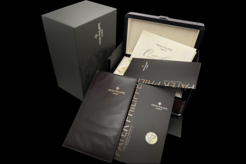 Patek Philippe - Large Wooden Box Set 1:1 Quality with Full Set of Booklets and Card
