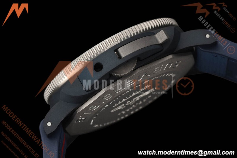 Panerai - PAM1543 Submersible QuarantaQuattro Luna Rossa 44mm CER/RU White VSF P900