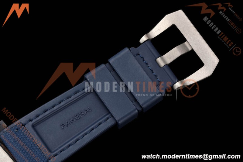 Panerai - PAM1543 Submersible QuarantaQuattro Luna Rossa 44mm CER/RU White VSF P900