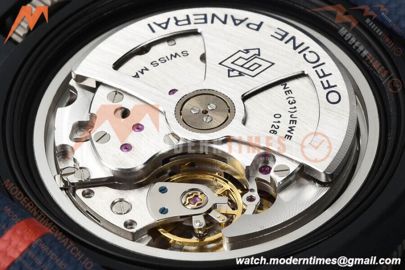 Panerai - PAM1543 Submersible QuarantaQuattro Luna Rossa 44mm CER/RU White VSF P900