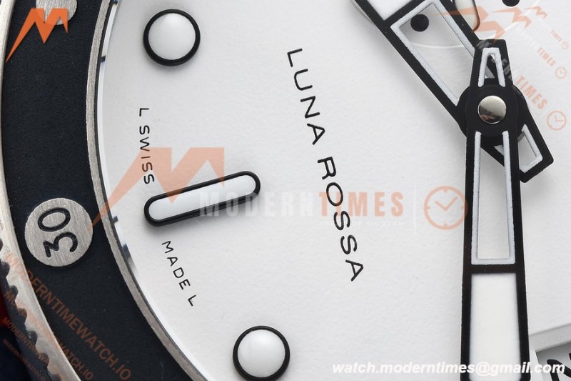 Panerai - PAM1543 Submersible QuarantaQuattro Luna Rossa 44mm CER/RU White VSF P900