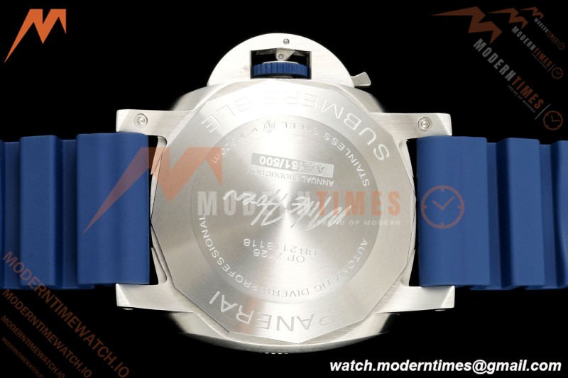Panerai - PAM1676 Submersible QuarantaQuattro Mike Horn 44mm SS/RU Blue VSF P900