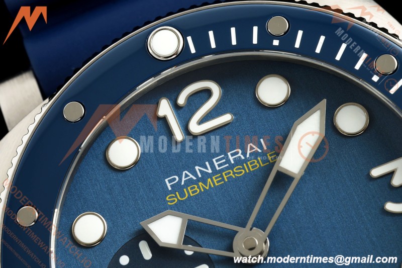 Panerai - PAM1676 Submersible QuarantaQuattro Mike Horn 44mm SS/RU Blue VSF P900