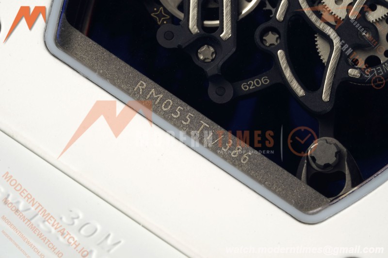 Richard Mille - RM055 Bubba Watson Asia Edition CER/RU Wht/Red Rehaut Skeleton APSF RMUL2