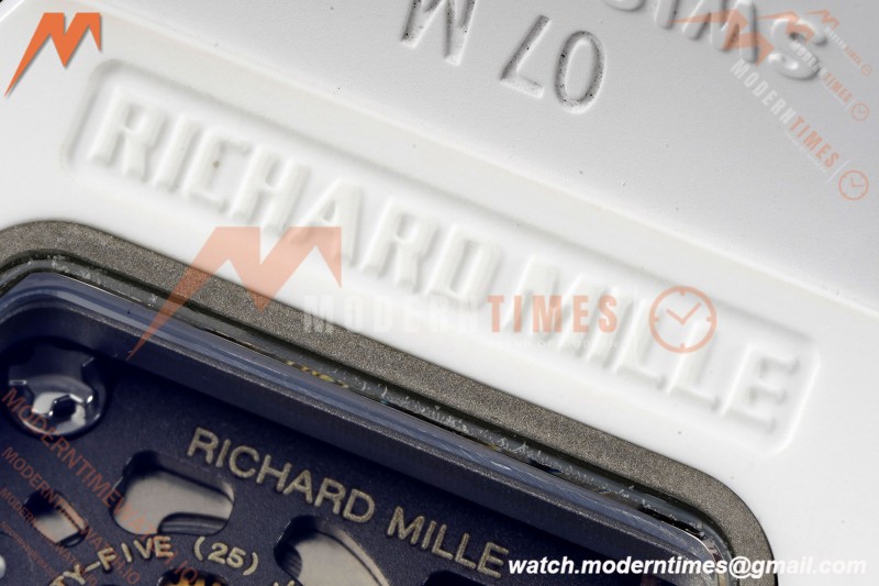 Richard Mille - RM07-01 White Ceramic CER/RU Red Onyx ZF Asian CRMA2 | 리차드 밀 - RM07-01 화이트 세라믹 CER/RU 레드 오닉스 ZF 아시안 CRMA2