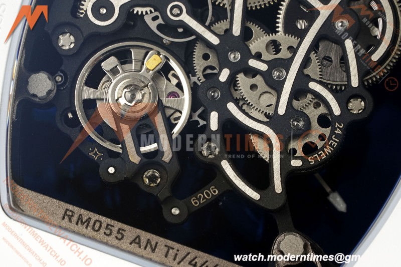 Richard Mille - RM055 Bubba Watson White CER/RU Blk/Blk Rehaut Skeleton Brushed Ribs MLF V2 RMUL2