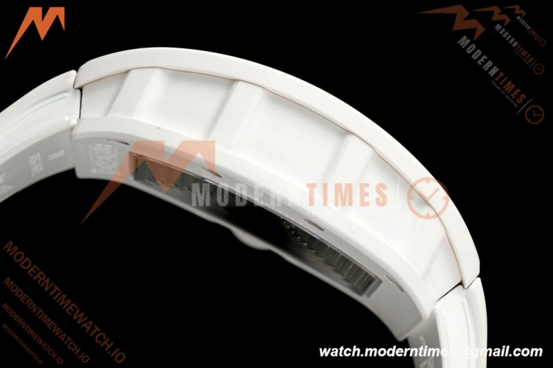 Richard Mille - RM055 Bubba Watson White CER/RU Blk/Blk Rehaut Skeleton Boss RMUL2 Free Sprung