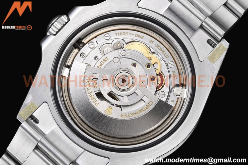 Rolex - Explorer II 226570 SS/SS 904L White CHS C+F VR3285