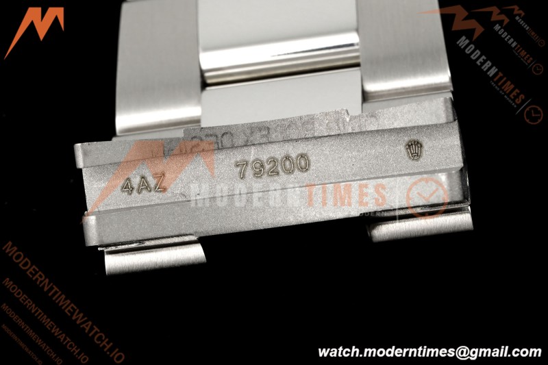 Rolex - GMT II 126720VTNR LHD 40mm 904L Oys SS/SS Black Dial RF JH3285