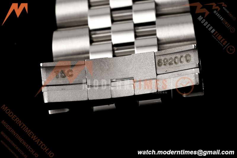 Rolex - GMT II 126710BLRO Pepsi 40mm 904L Jub SS/SS Black Dial RF JH3285 Free Sprung