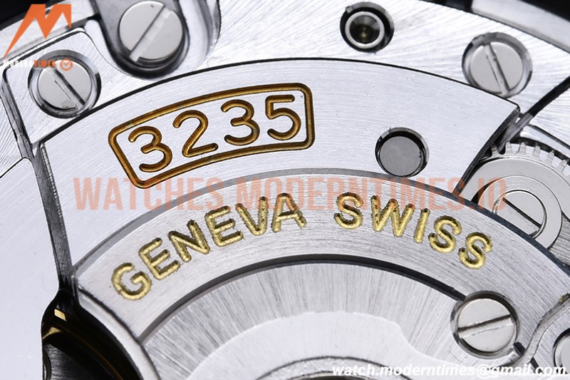 Rolex - Oyster Pert 41mm 124300 Oys SS/SS Silv VSF VS3235