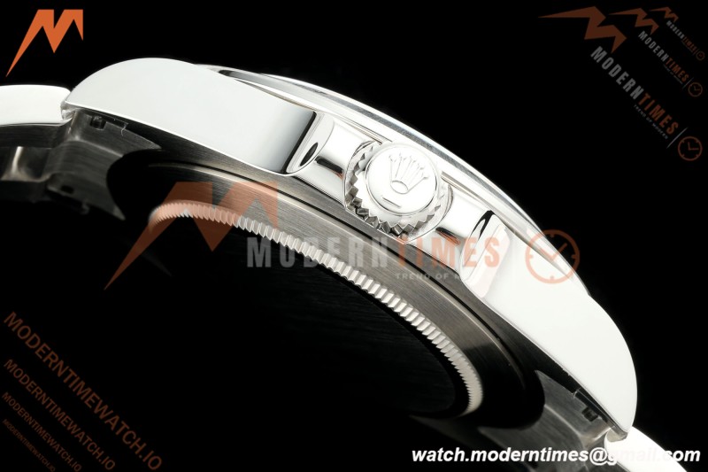 Rolex - Explorer II 226570 42mm SS/SS 904L CHS Black Dial QF SH3285