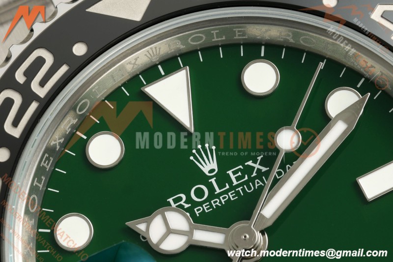 Rolex - GMT II 126729VTNR 40mm Oys SS/SS LHD Green Dial THBF SH3285 CHS