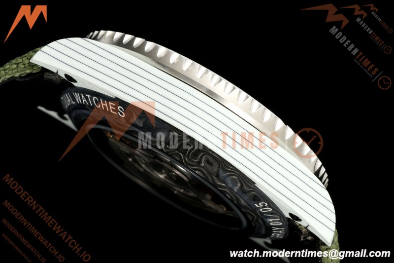 Rolex - GMT Master DiW 40mm Verdant Gray Automatic White Carbon Fiber FC/NY Grey Dial DIWF VR3285