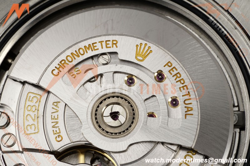 Rolex - GMT II 126710GRNR Bruce Wayne 40mm 904L Jub SS/SS Black Dial RWF JH3285 Free Sprung