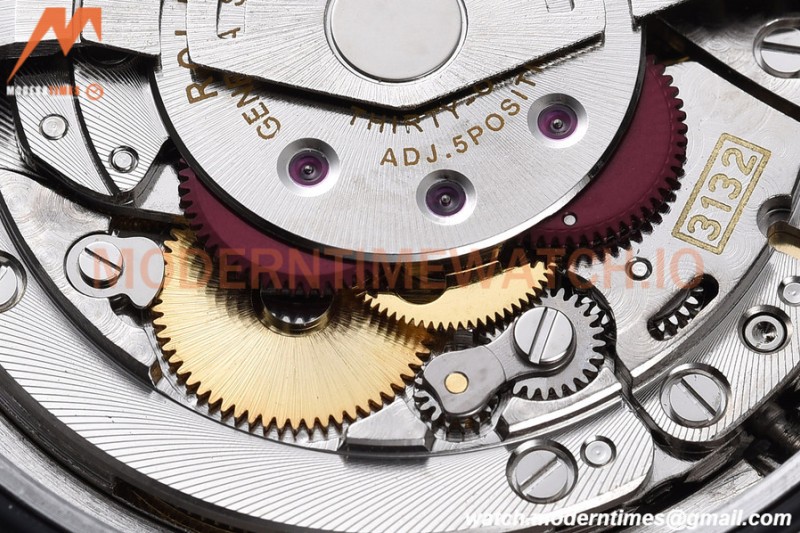 Rolex - Oyster Pert. 39mm 114300 904L SS/SS Red Grape EWF A3132