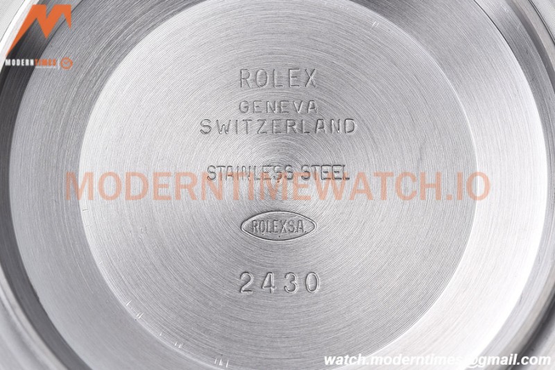 Rolex - Oyster Pert. 39mm 114300 904L SS/SS Black EWF A3132
