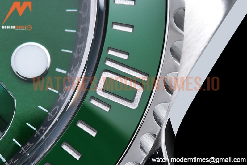 Rolex - Submariner 116610LV 904L SS/SS Green RAF A2824
