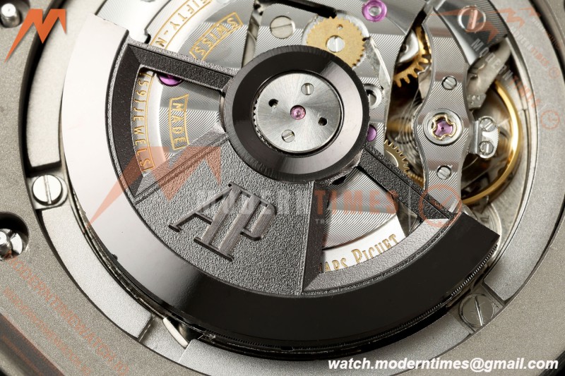 Audemars Piguet - AP ROO Chronograph 26400IO 44mm CER/SS/RU Black/Silver JF A3126