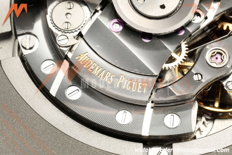 Audemars Piguet - AP ROO Chronograph 26400IO 44mm CER/SS/RU Black/Silver JF A3126