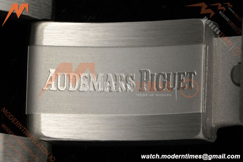Audemars Piguet - Royal Oak KAWS 15500 41mm SS/SS XX Silver Dial APSF A4302