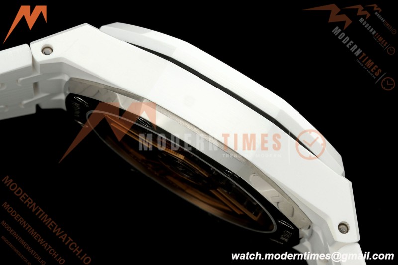 Audemars Piguet - Royal Oak Chrono 26240CE 41mm White Ceramic Black Dial APSF SA4401