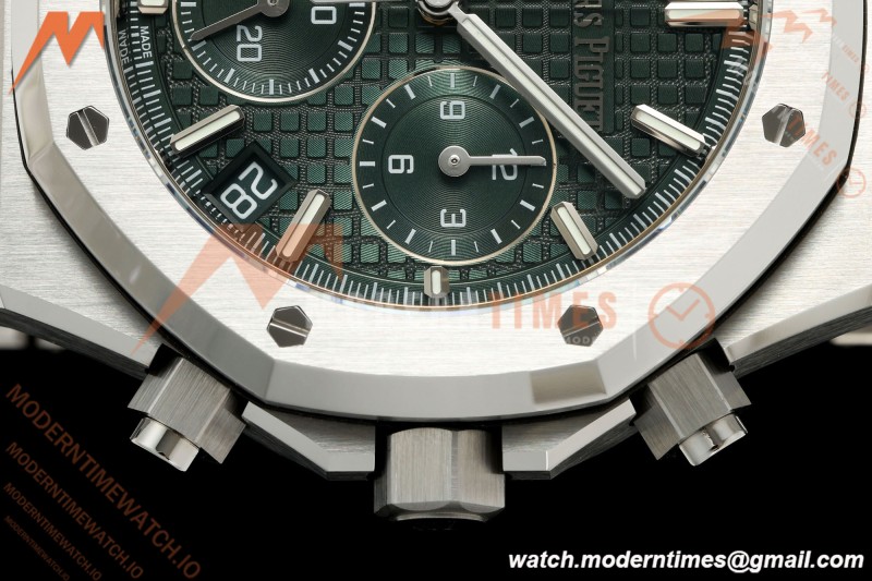 Audemars Piguet - Royal Oak 26240ST 50th Anniversary 41mm SS/SS Green SWF Dial DDF DD4401