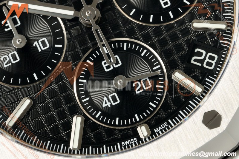 Audemars Piguet - Royal Oak 26240ST 50th Anniversary 41mm SS/SS Black SWF Dial DDF DD4401
