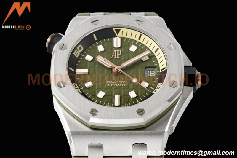 Audemars Piguet - Royal Oak Diver 15720ST 42mm SS/RU Green APSF A4308
