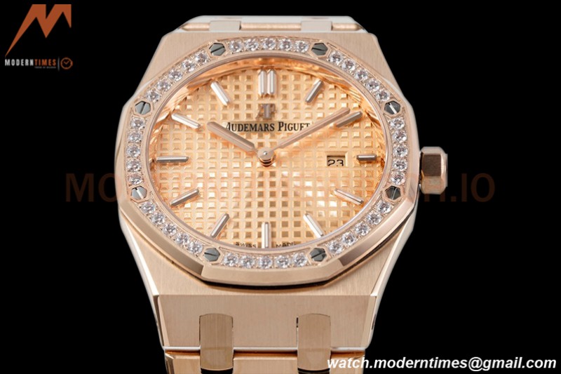Audemars Piguet - Royal Oak Ladies 67651OR 33mm Dia RG/RG RG/Stk ZF Swiss Qtz